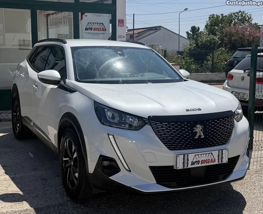 Peugeot 2008 PureTech Allure — fotografia 10