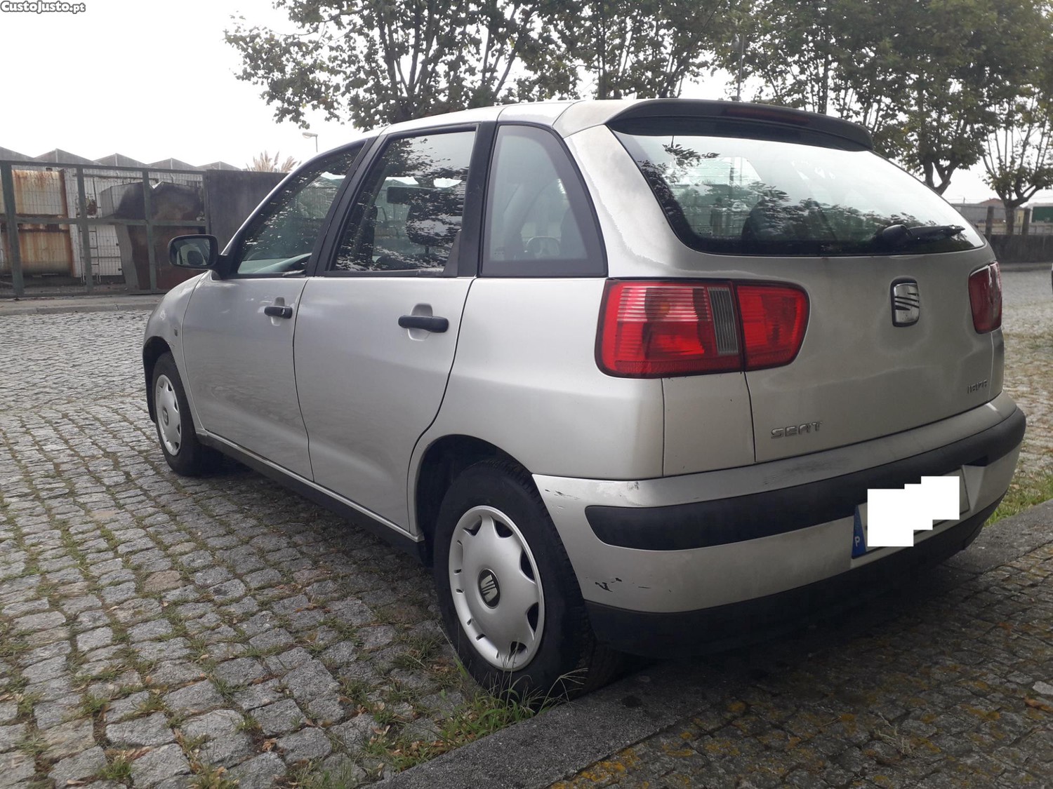 Seat Ibiza MPI C/ Direção Assistida — photo 3