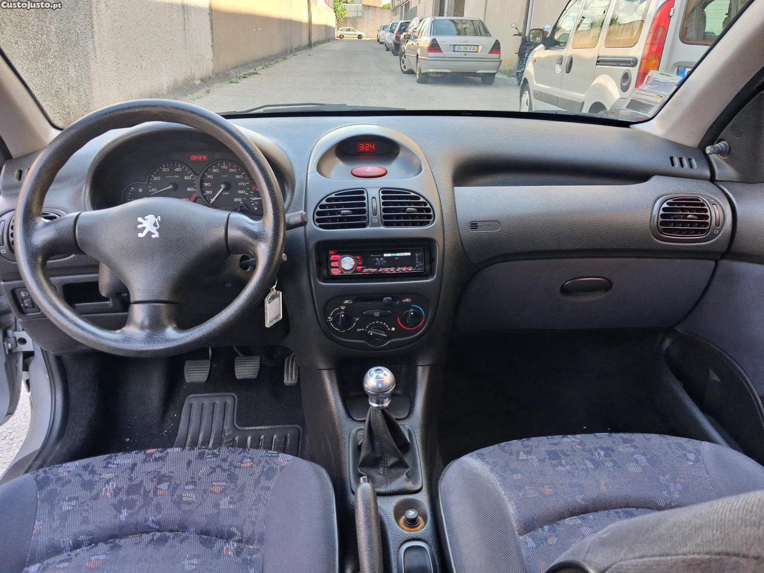 Peugeot 206 1.1 XR — fotografia 4