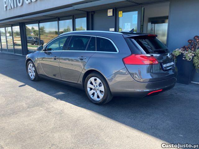 Opel Insignia Sport Tourer 2.0 CDT — fotografia 23