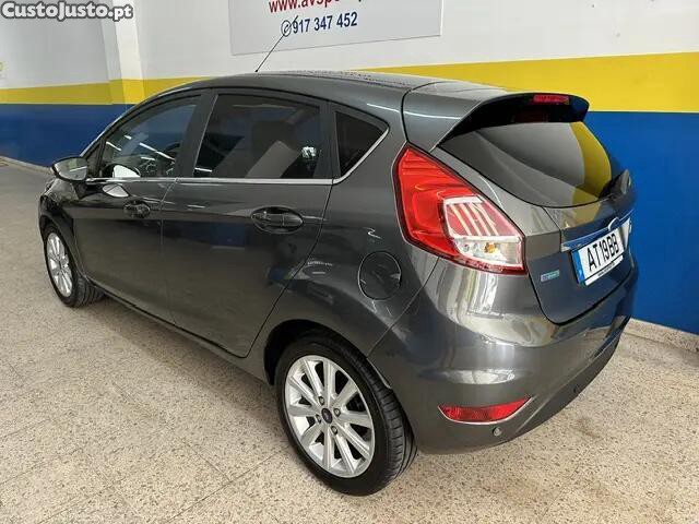 Ford Fiesta 1.0 EcoBoost S&S Titanium — fotografia 15