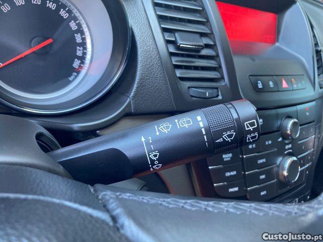 Opel Insignia Sport Tourer 2.0 CDT — fotografia 15