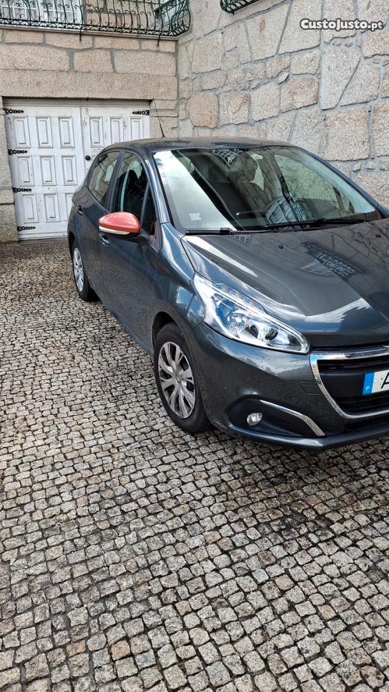Peugeot 208 1.6 BlueHdi 100cv - 16 foto 3
