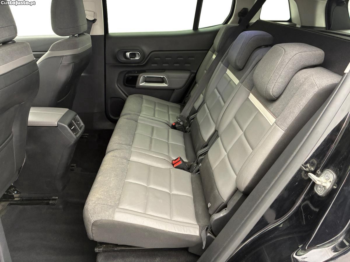 Citroën C5 Aircross Hybrid Shine Pack e-EAT8 — fotografia 3