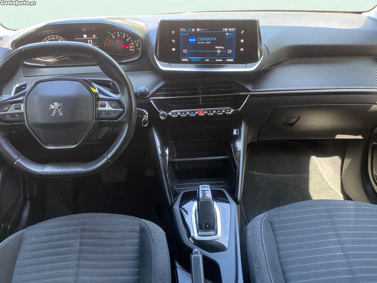 Peugeot 208 PureTech 100 EAT8 Allure Pack — fotografia 7