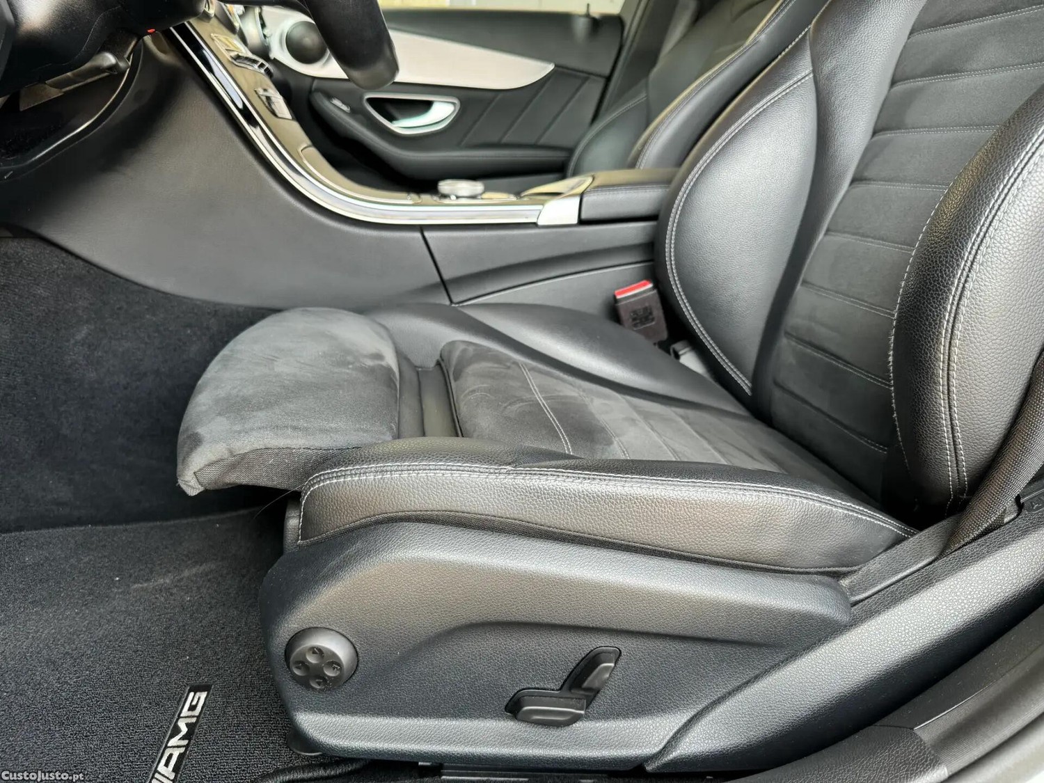 Mercedes-Benz C 200 d AMG Line Aut. — fotografia 11