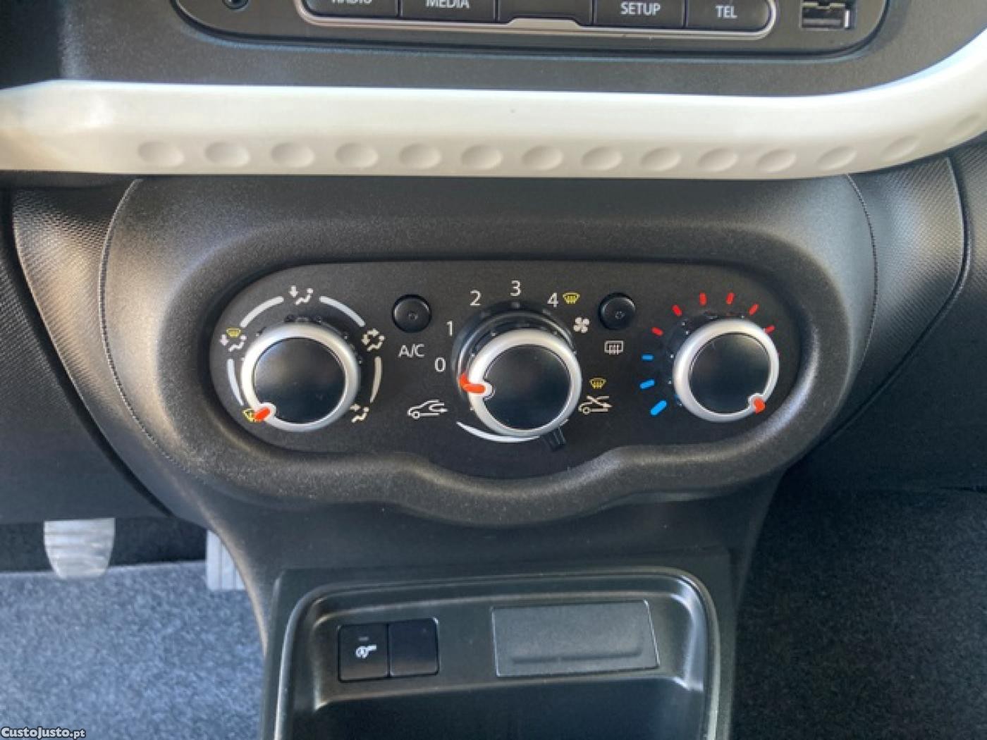 Renault Twingo SCe 75 LIMITED — fotografia 10