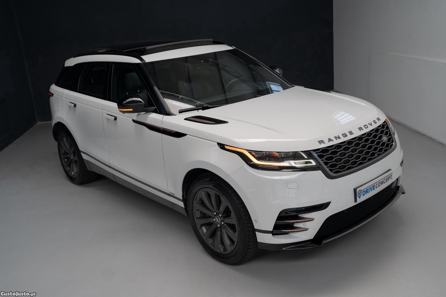 Land Rover Range Rover Velar P300 R-Dynamic — fotografia 22