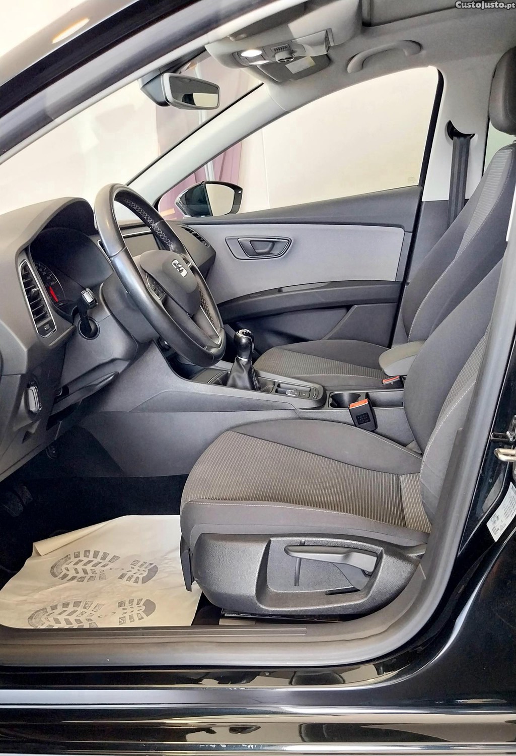 SEAT Leon ST 1.6 TDI Style S/S Plus | Nacional| Histórico de manutenção — fotografia 7