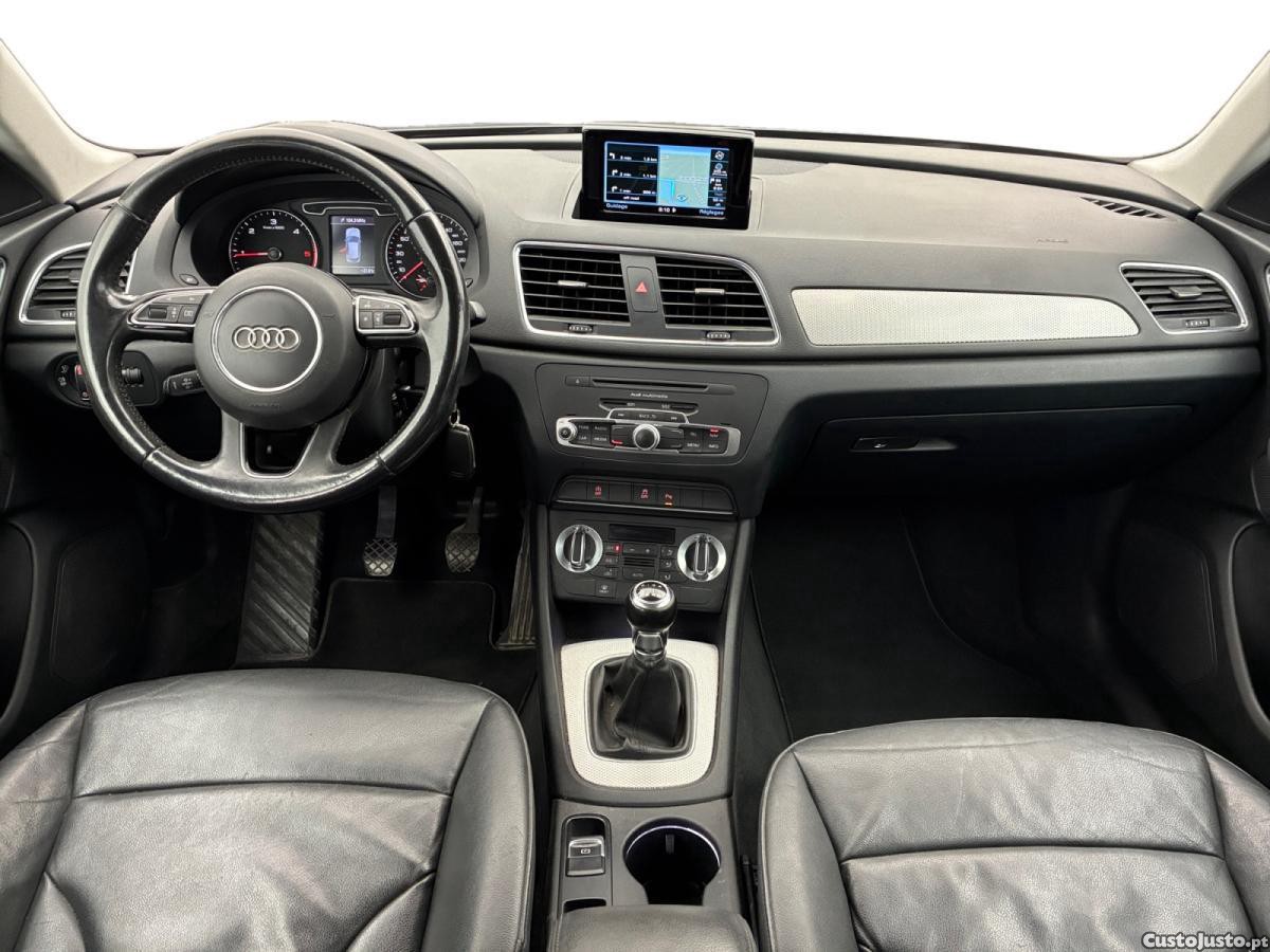 Audi Q3 2.0 TDi Ambition — fotografia 6