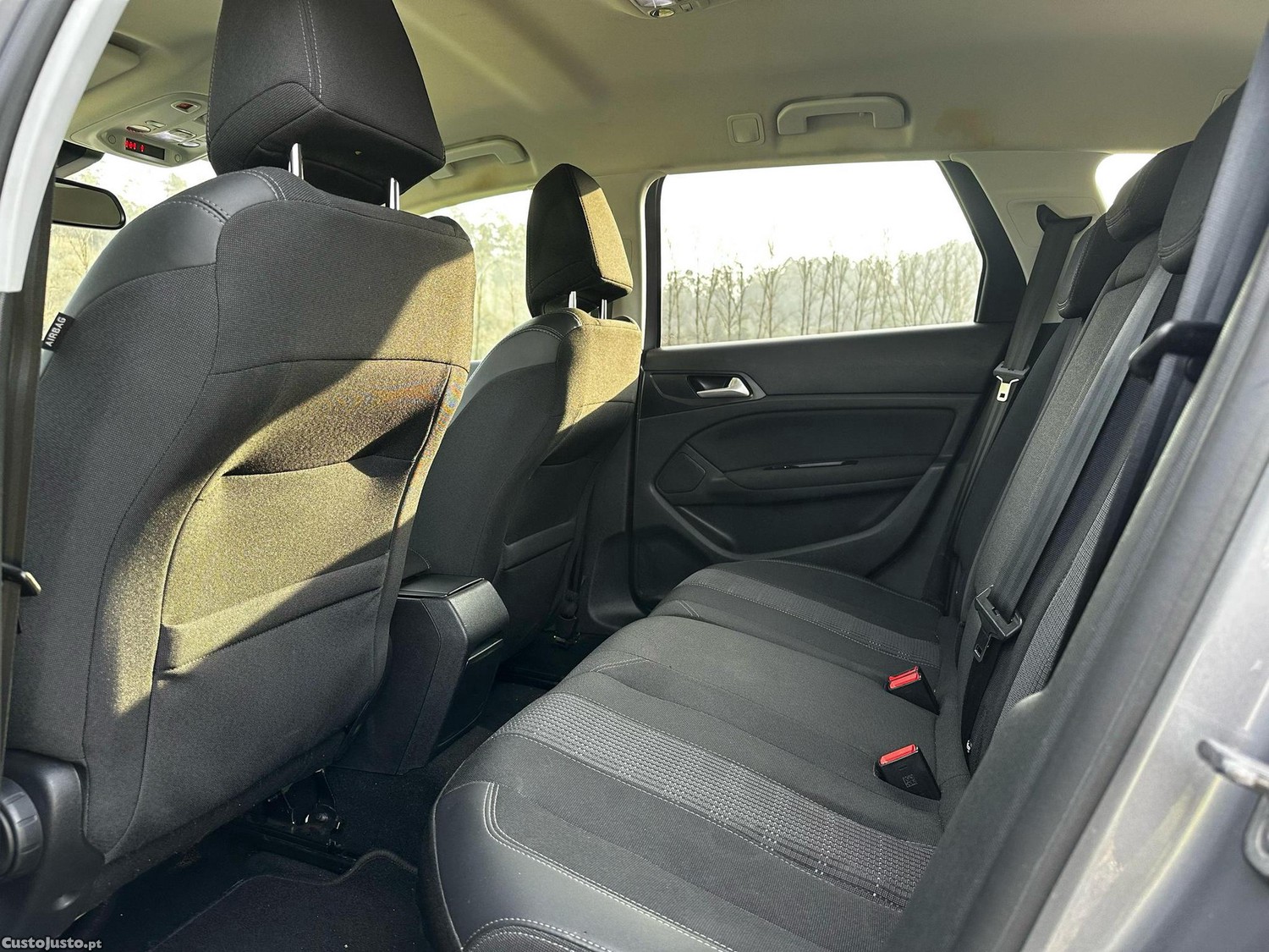 Peugeot 308 SW 1.5 BlueHDi Allure Pack EAT8 — fotografia 3
