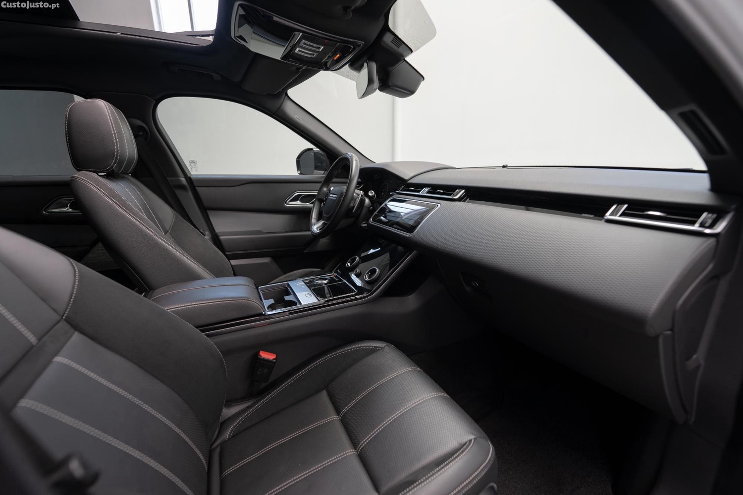 Land Rover Range Rover Velar P300 R-Dynamic — fotografia 18