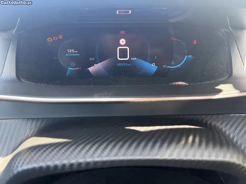 Peugeot 2008 PureTech Allure — fotografia 6