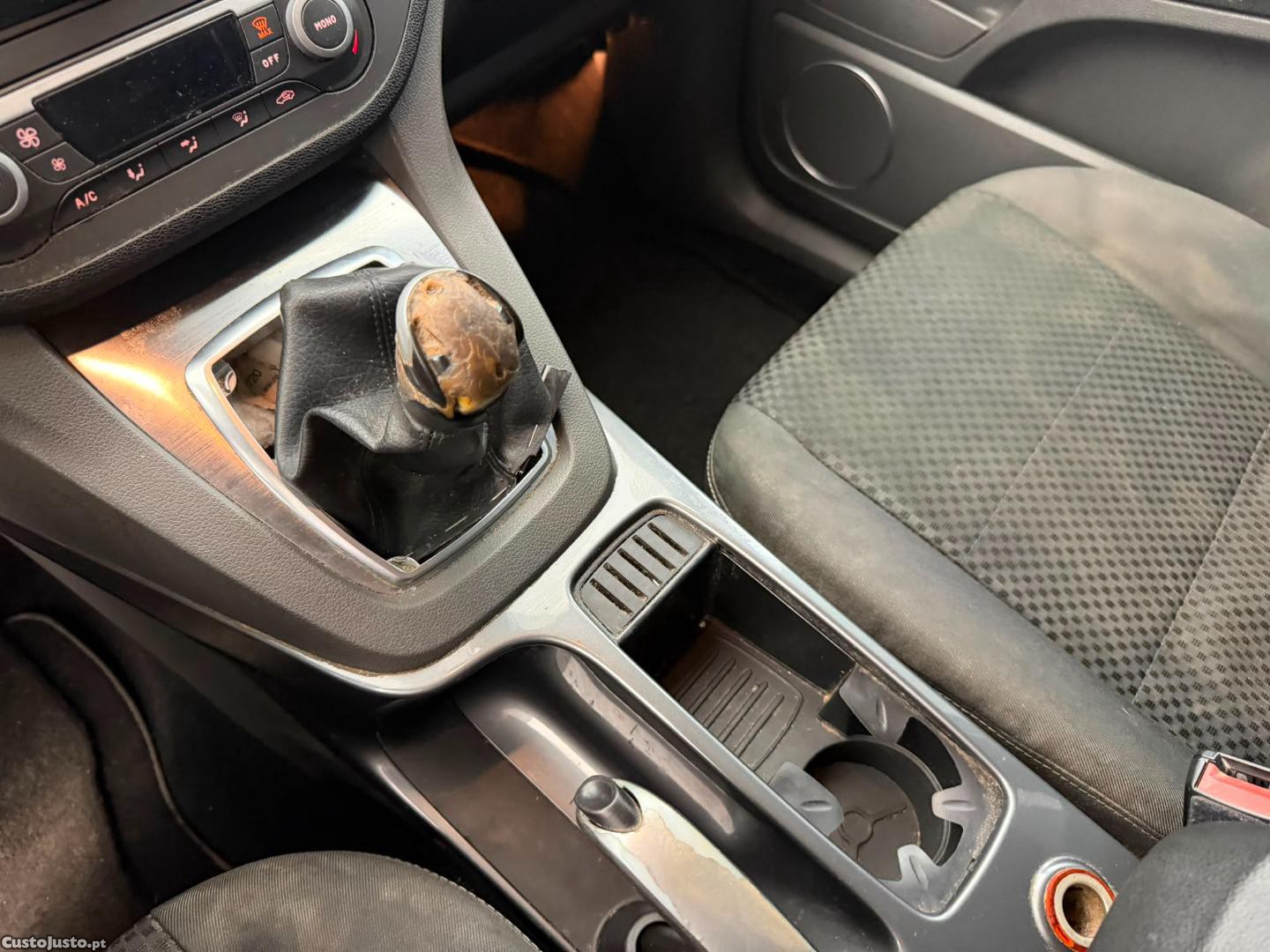 Ford C-Max 1.6 TDCI 5L — fotografia 4