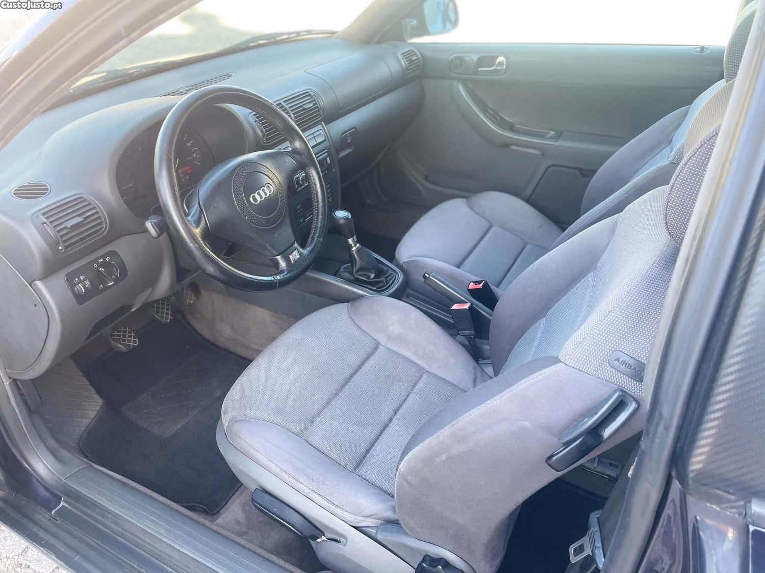 Audi A3 1.9 tdi — fotografia 2