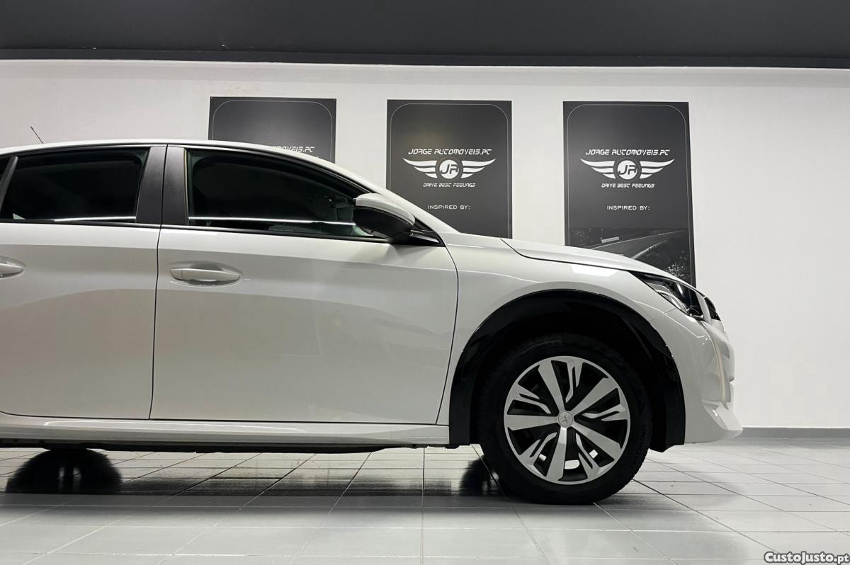 Peugeot 208 e- Active 136cv Nacional e apenas 55 000 kms — fotografia 9