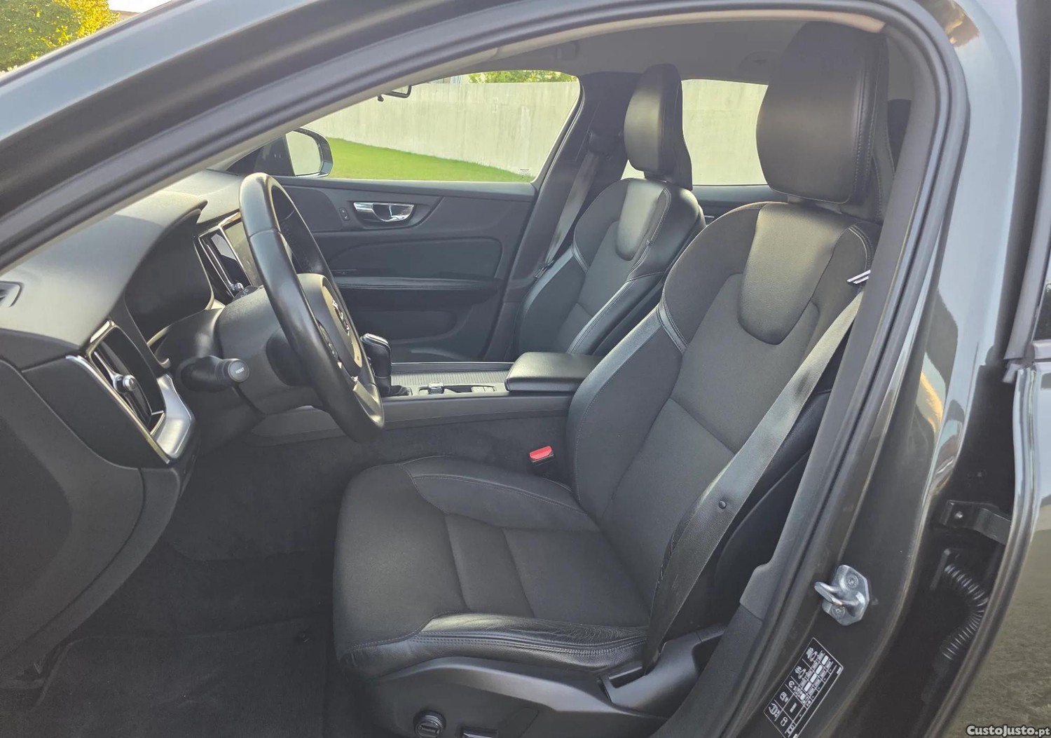 Volvo V60 2.0 D3 Momentum Core — fotografia 6