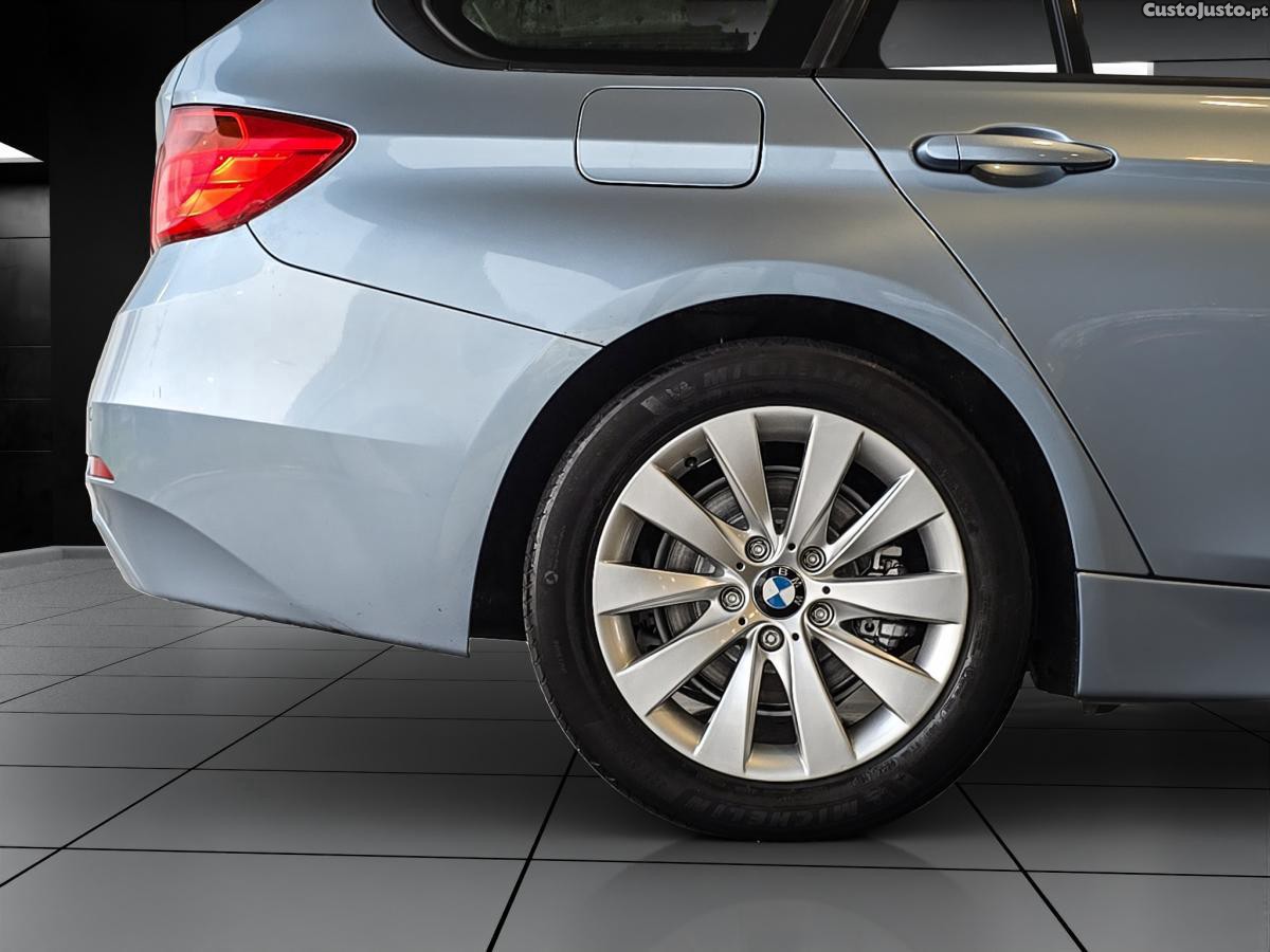 BMW 318 d Auto Line Modern N — fotografia 13