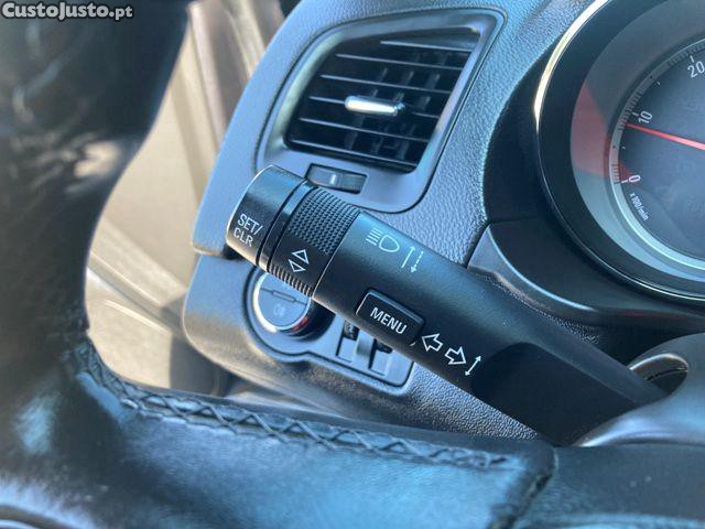 Opel Insignia Sport Tourer 2.0 CDT — fotografia 14