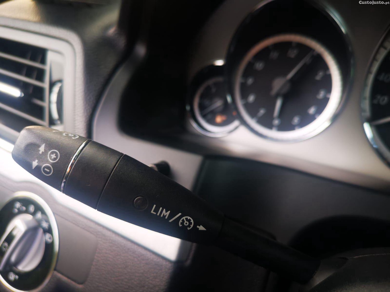 Mercedes-Benz E 350 CDi Avantgarde BlueEfficiency — fotografia 5
