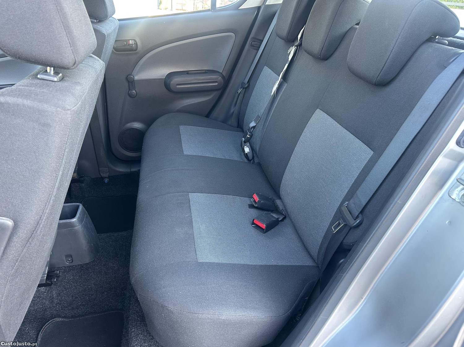 Opel Agila 1.0 (motor Suzuki) — fotografia 2