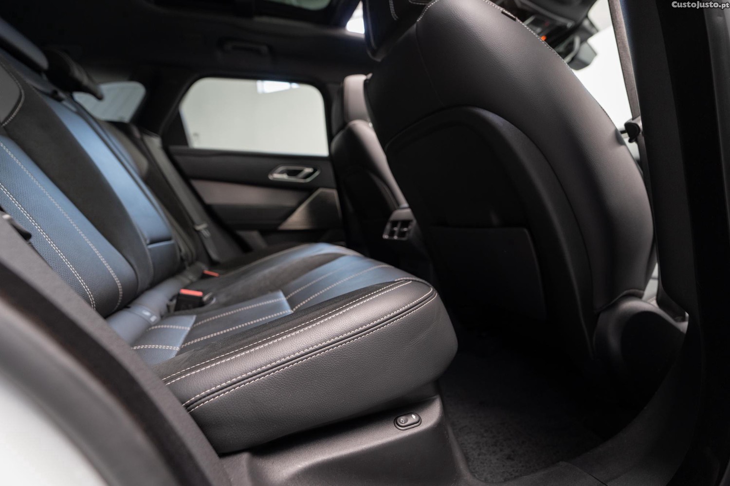 Land Rover Range Rover Velar P300 R-Dynamic — fotografia 17