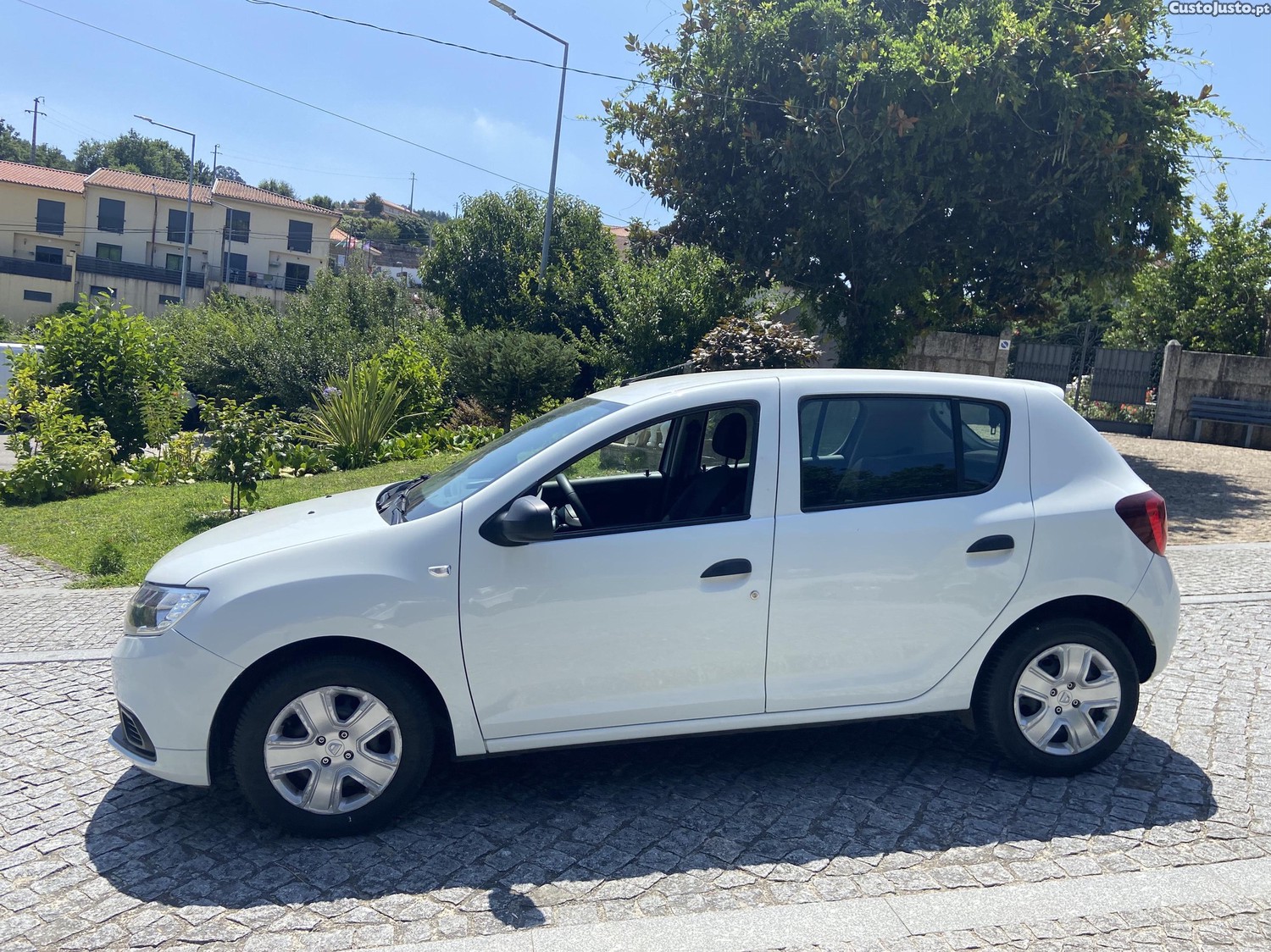 Dacia Sandero 1.0 — fotografia 9