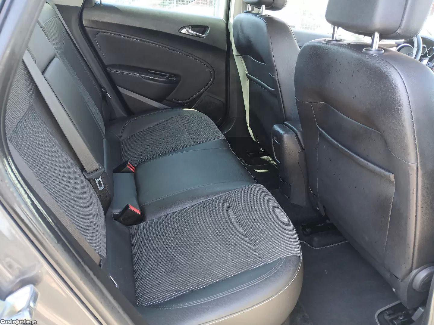 Opel Astra 1.3 cdti cosmo s/s 106g — fotografia 6