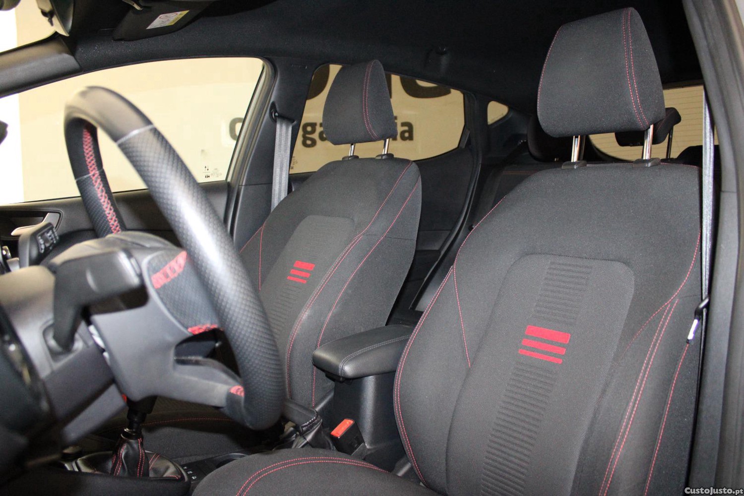 Ford Fiesta 1.0 ECOBOOST ST LINE — fotografia 13