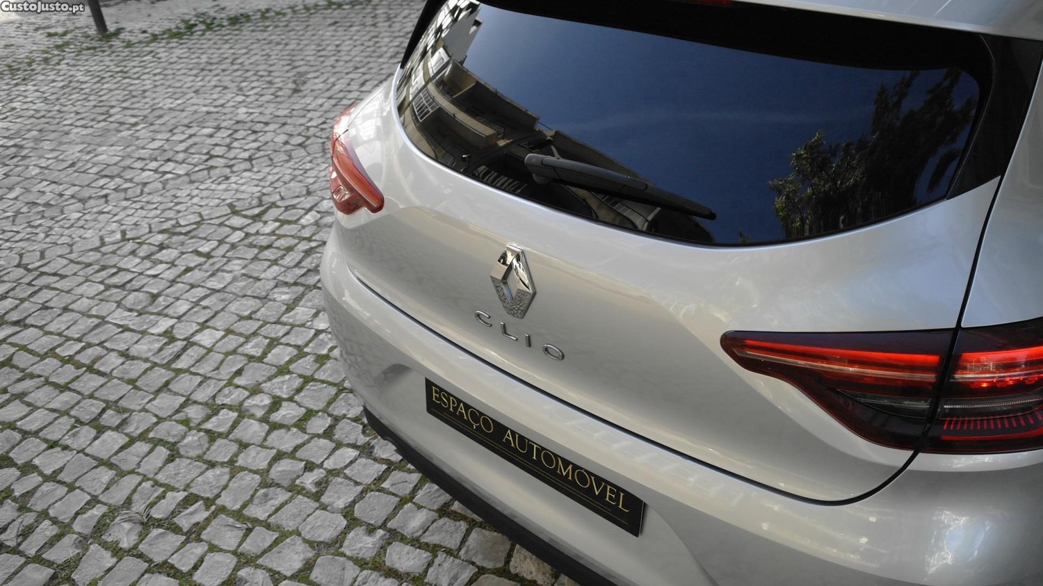 Renault Clio 1.0 TCe Limited — fotografia 16