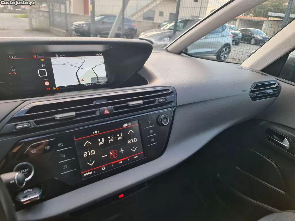 Citroën C4 Spacetourer 1.5 bluehdi shine eat8 — fotografia 5