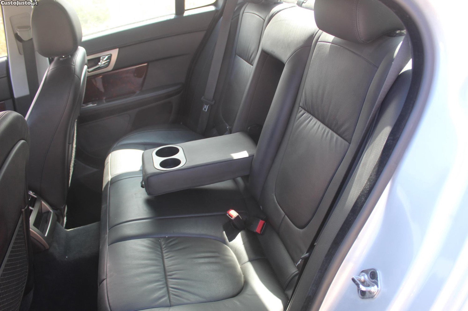 Jaguar XF 2.7 D — fotografia 4