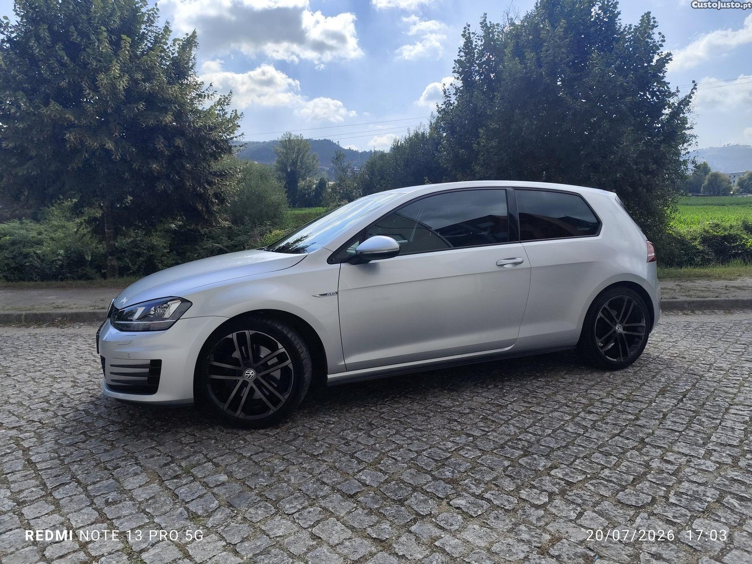 Volkswagen Golf 2.0 TDi GTD — fotografia 17