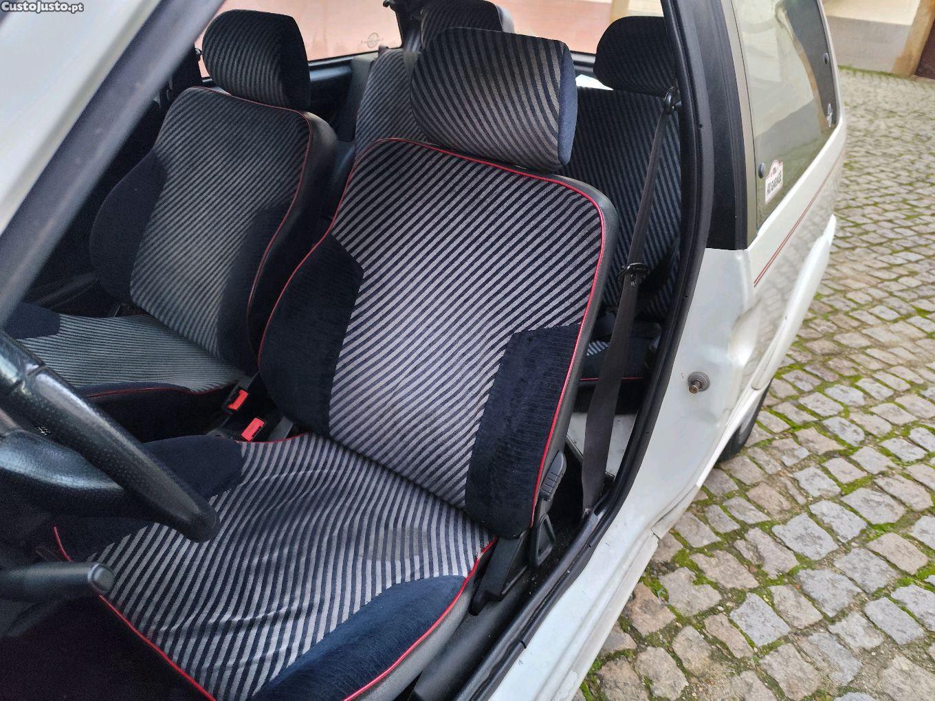 Citroën AX GT carburador duplo — fotografia 8