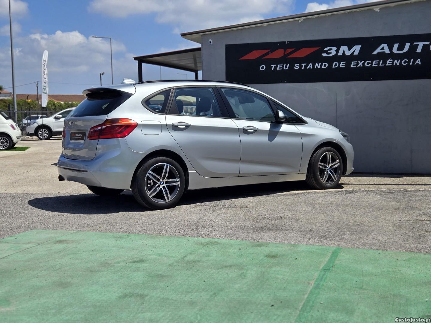 BMW 216 Active Tourer d Advantage — fotografia 8