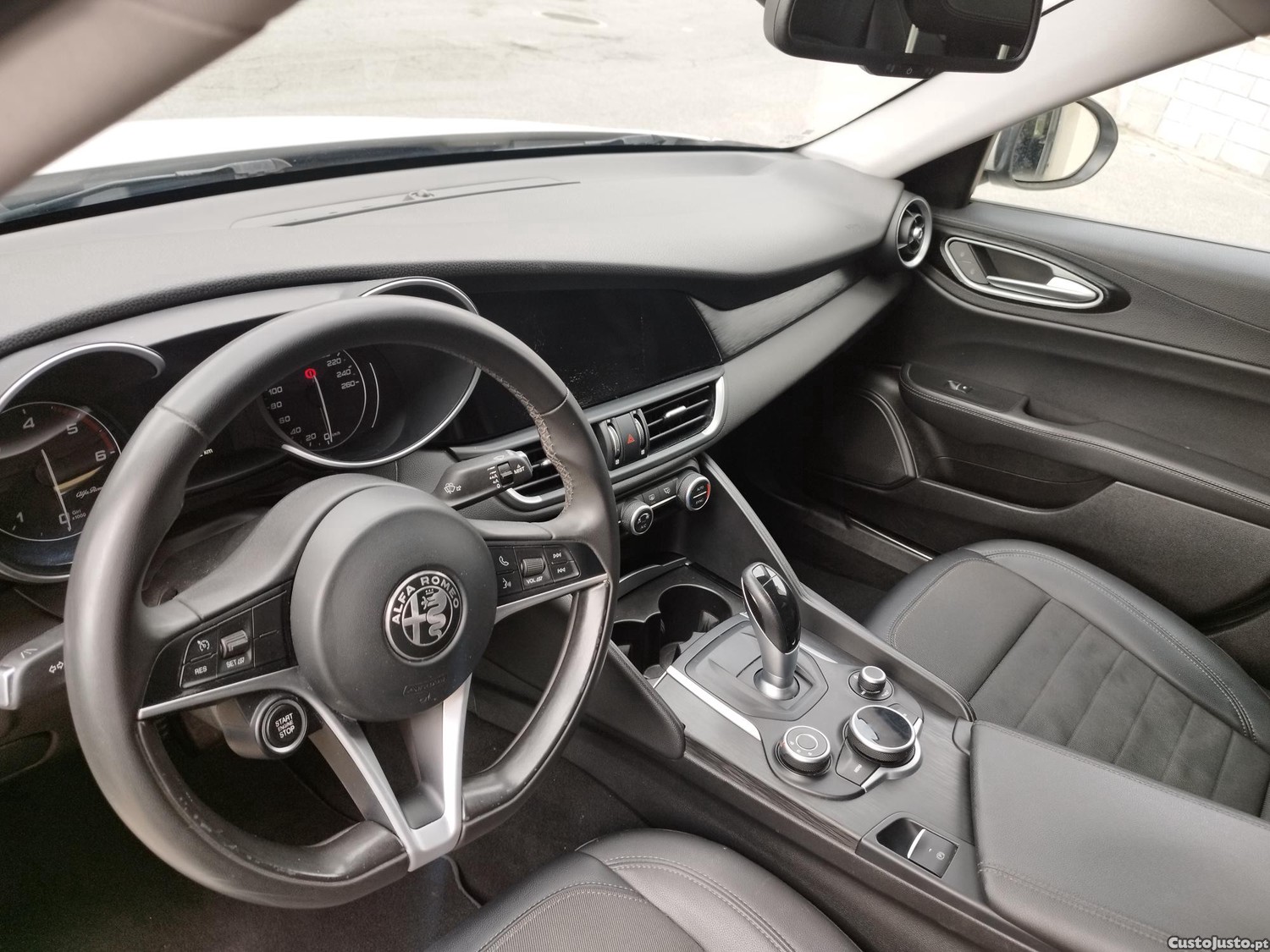 Alfa Romeo Giulia 2.2 D AUTO — fotografia 3
