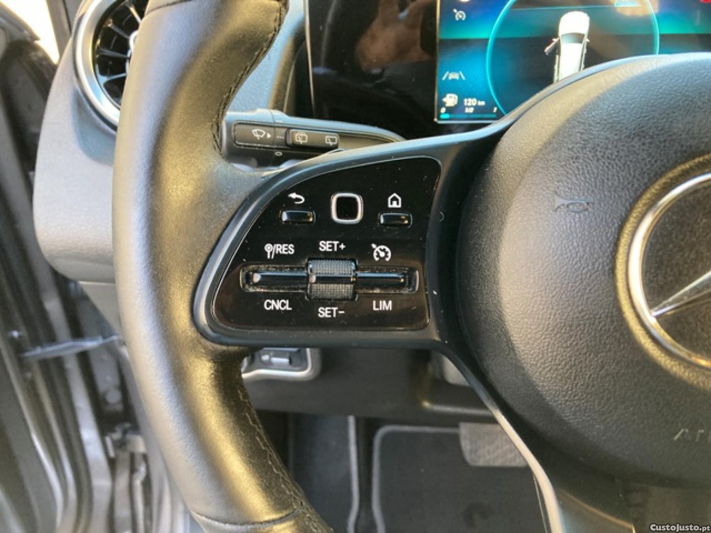 Mercedes-Benz GLB 220 d 4Matic 8G-DCT — fotografia 15