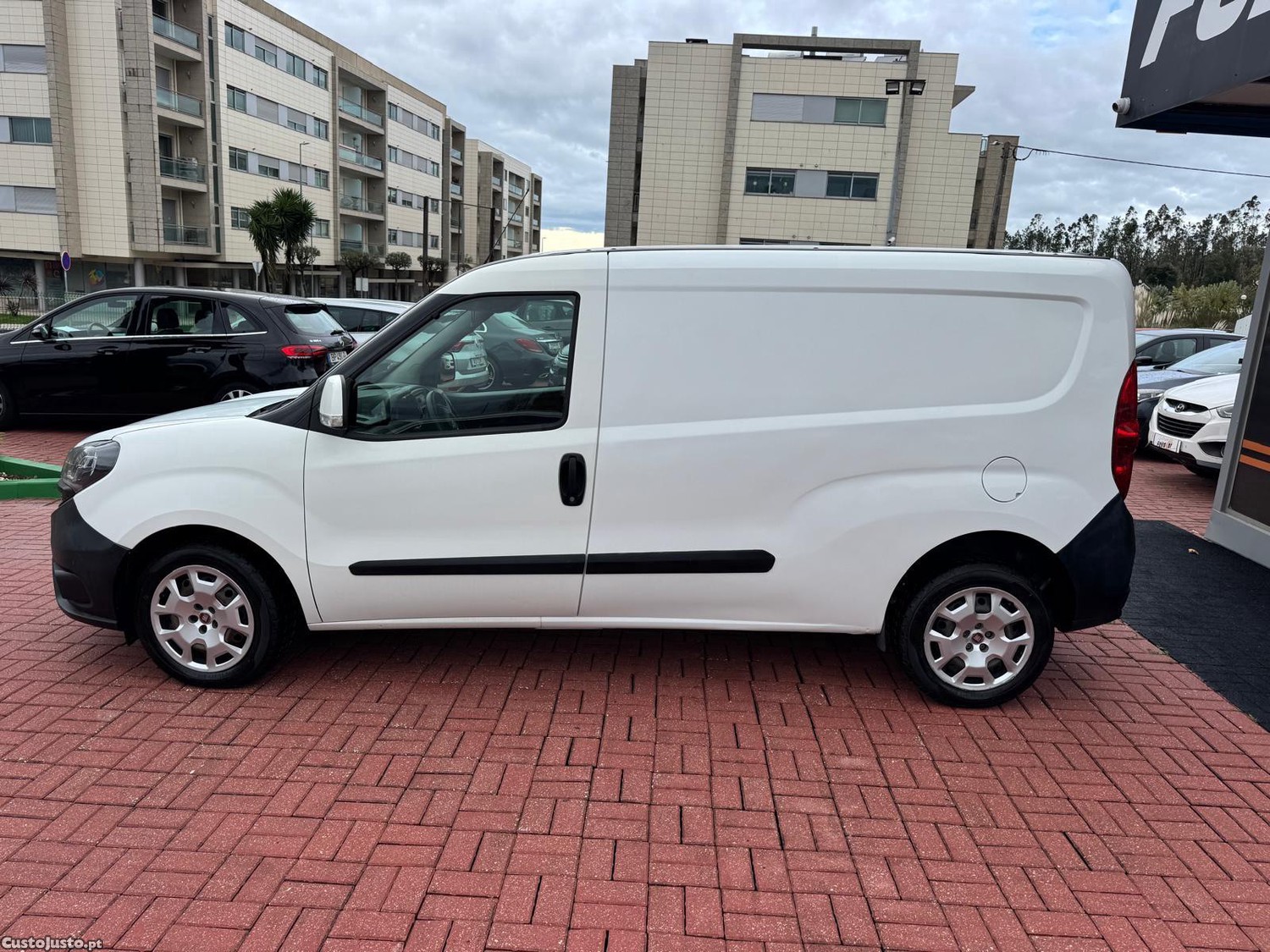 Fiat Doblo Combi 1.3 Multijet Maxi — fotografia 20