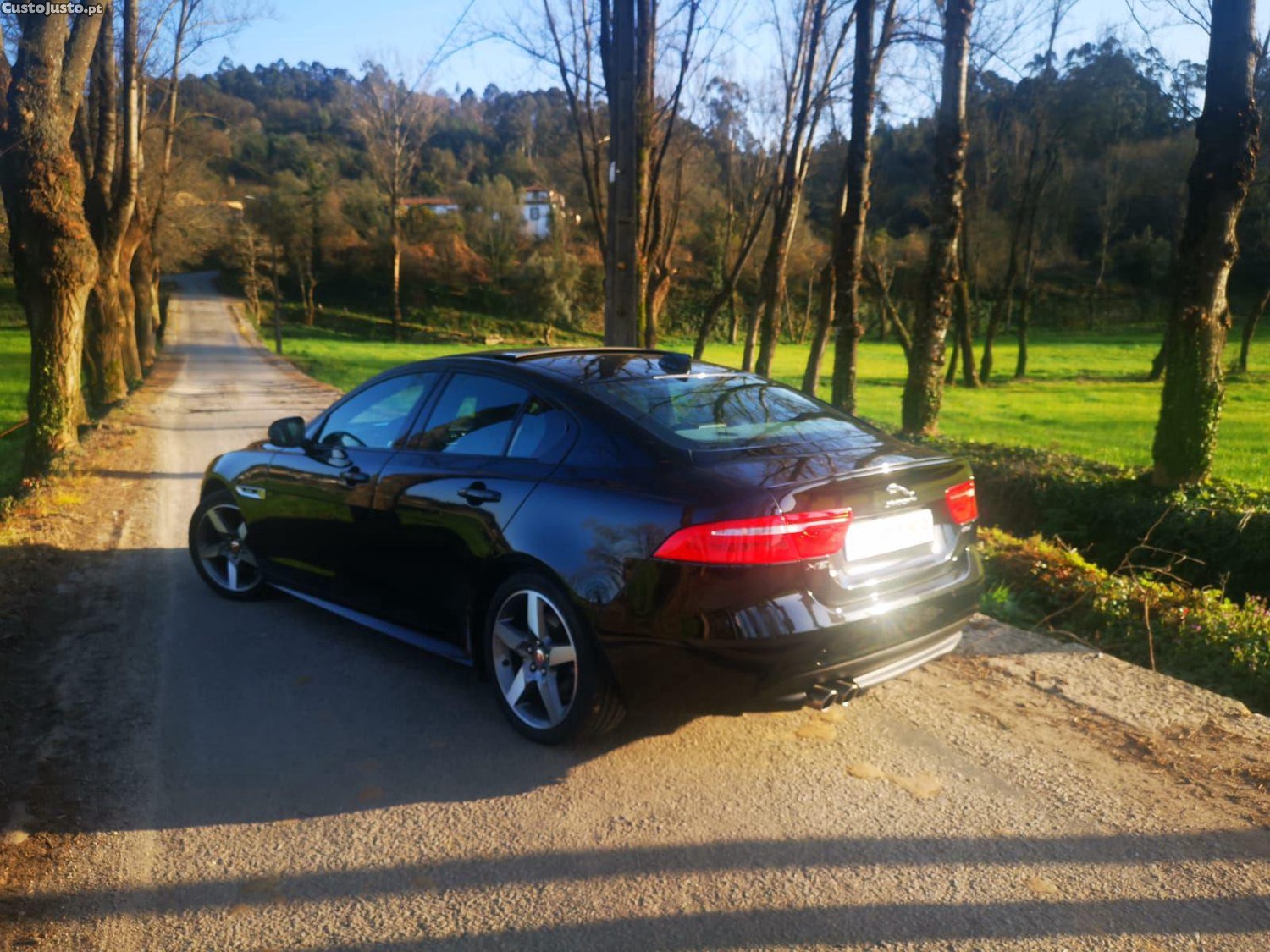 Jaguar XE 2.0 D R-Sport Aut. — fotografia 18