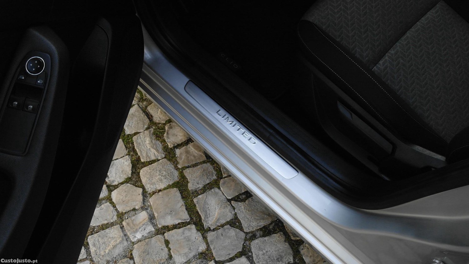 Renault Clio 1.0 TCe Limited — fotografia 24