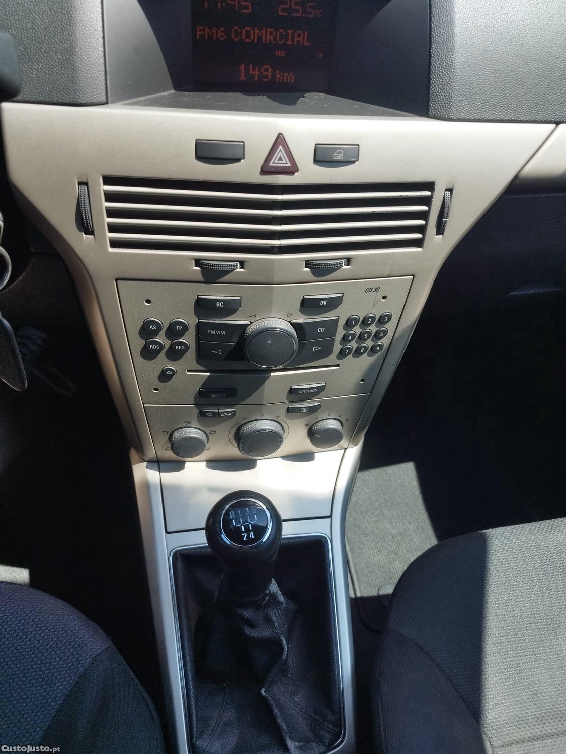 Opel Astra 1.4 Gasolina — fotografia 3