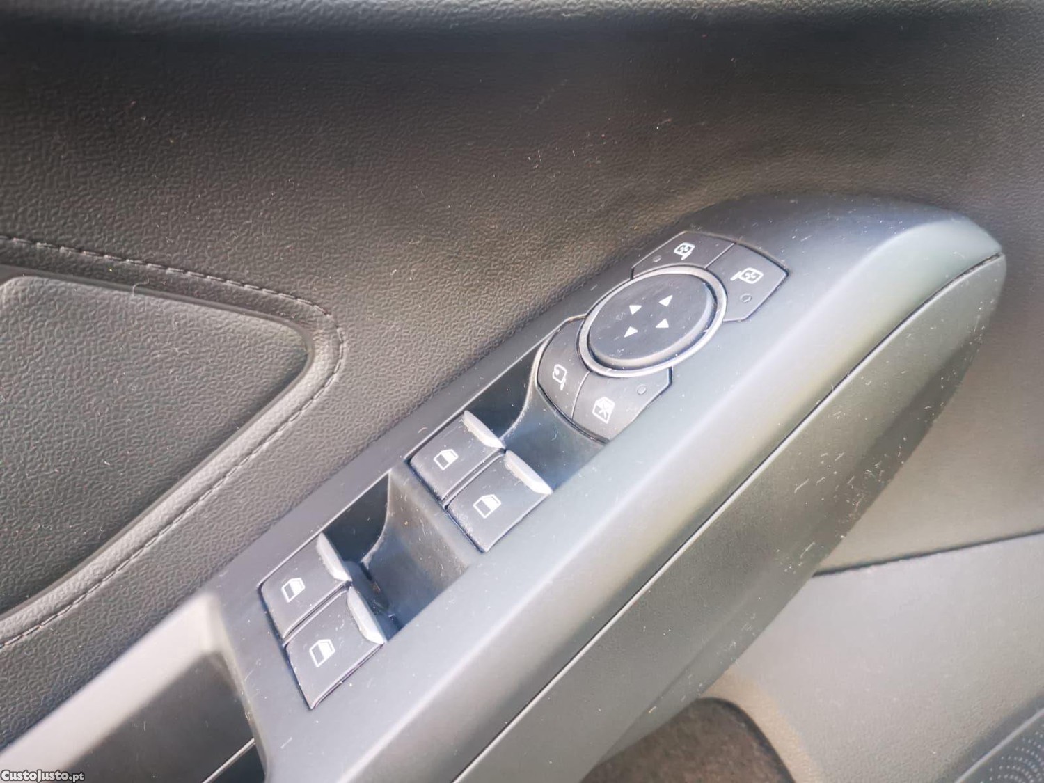 Ford Focus SW 1.5 TDCi EcoBlue ST-Line — fotografia 7