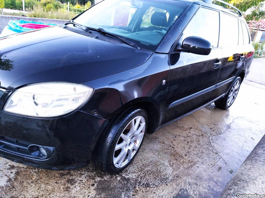 Skoda Fabia Confort - 08 foto 2