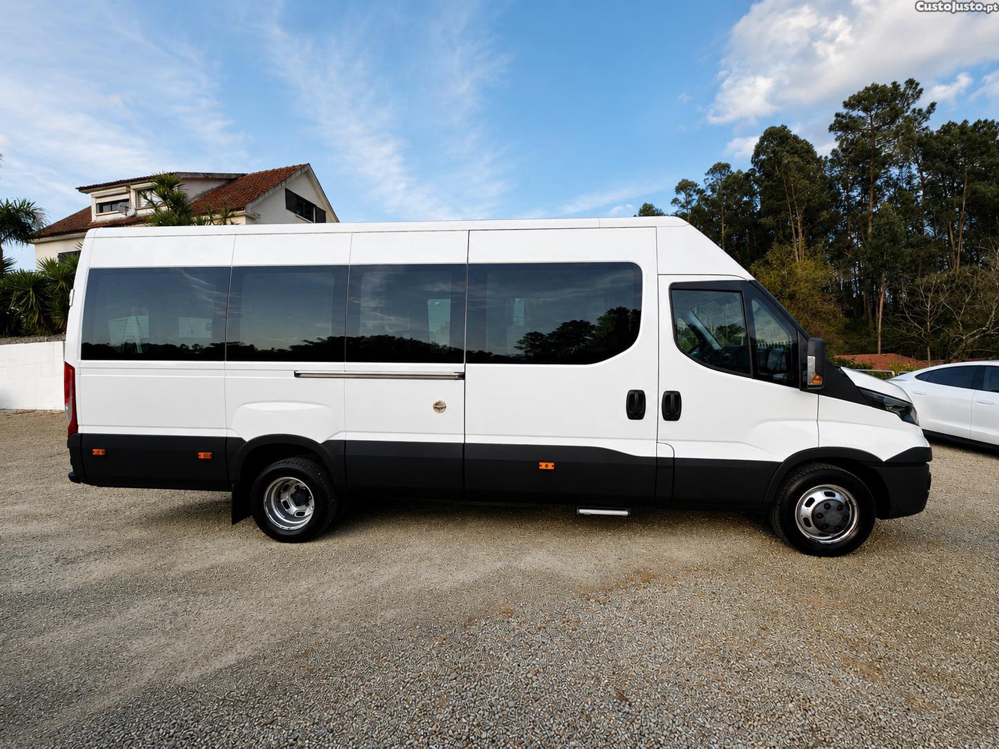 Iveco Daily 9 Lugares — fotografia 6