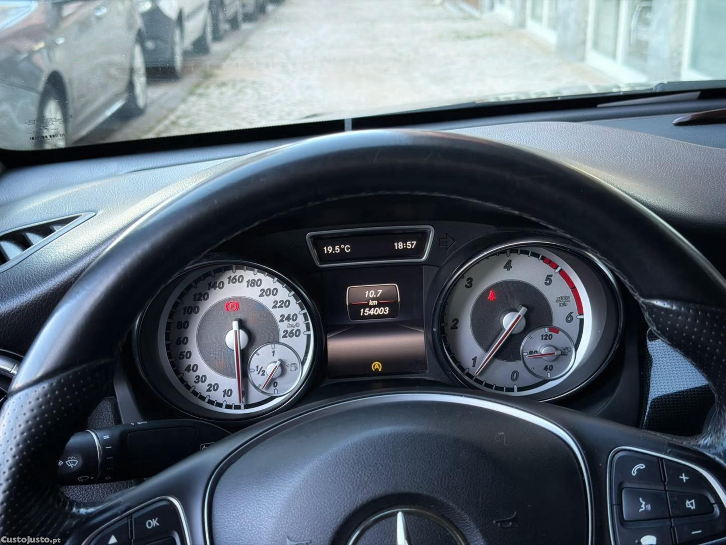 Mercedes-Benz CLA 180 CDi Urban — fotografia 10