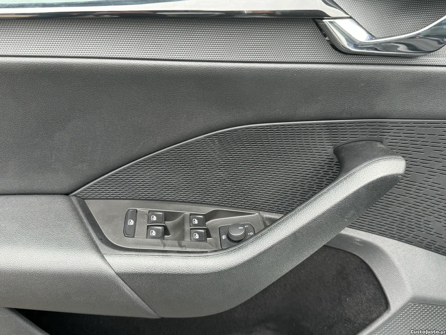 Skoda Octavia 2.0 TDI Ambition DSG — fotografia 17