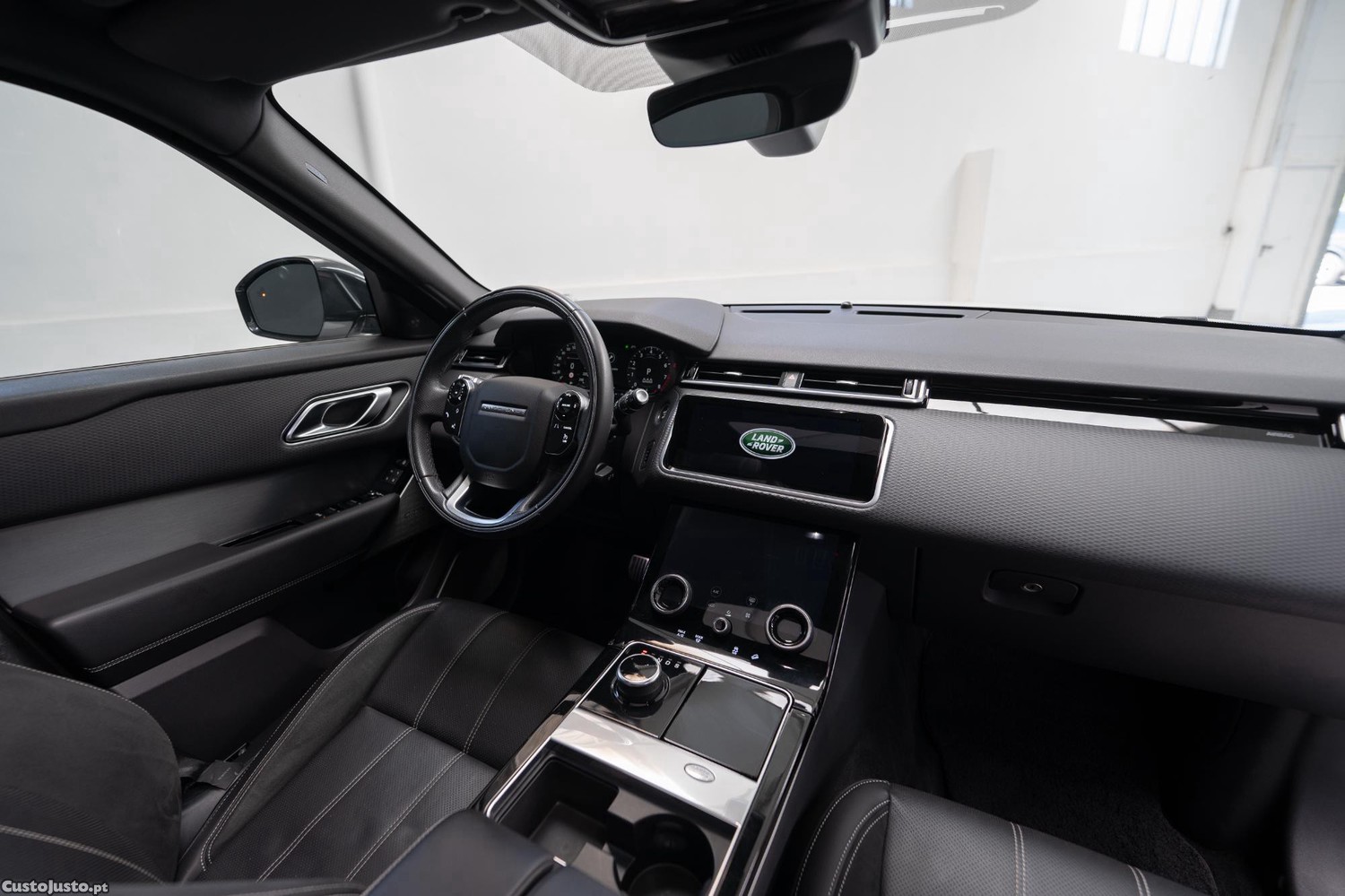 Land Rover Range Rover Velar P300 R-Dynamic — fotografia 14