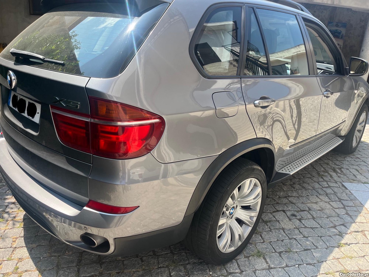 BMW X5 xDrive40d — fotografia 2