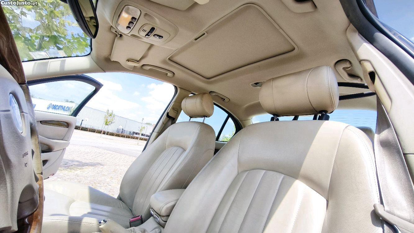Jaguar X-Type 2.5 V6 AWD — fotografia 4