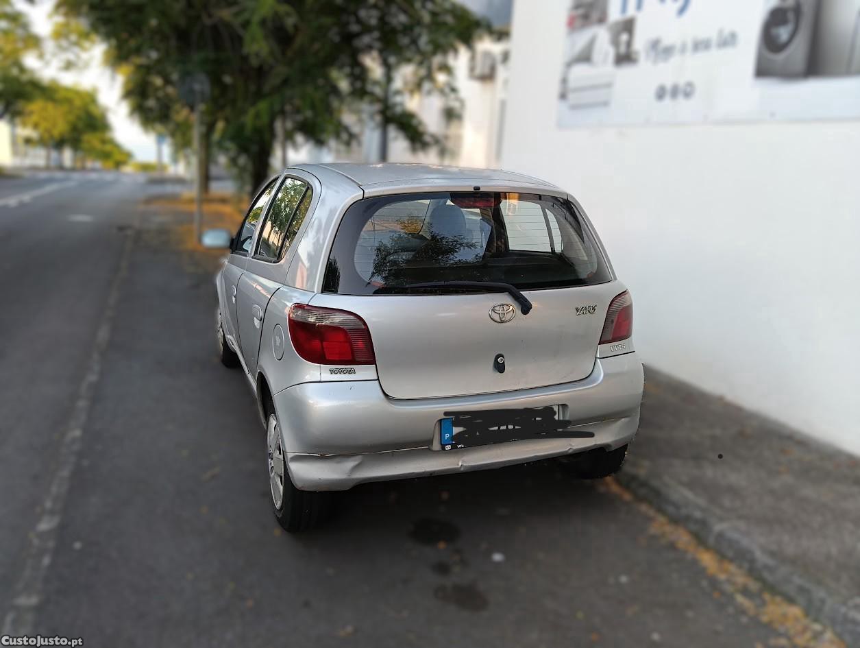 Toyota Yaris VVT-I — fotografia 10